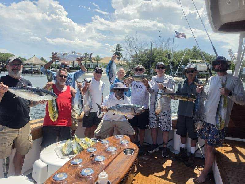 Addicted to the Catch Crew's Mahi-Mahi Haul
